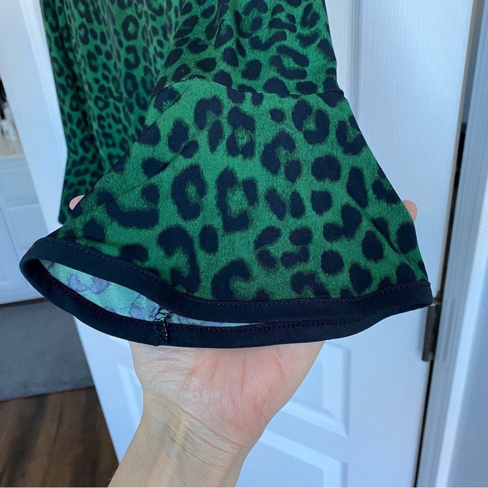 NWT Michael Michael Kors Top Shirt Moss Green Cheetah Print Bell Sleeves Sz XS - Picture 8 of 16